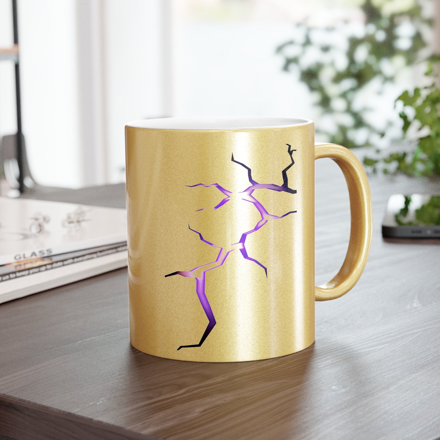 Lightning Strikes Metallic Mug - Stylish Gold/Purple Design for Coffee Lovers